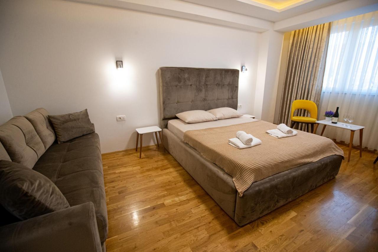 Queens Central Apartments أوهغيد المظهر الخارجي الصورة