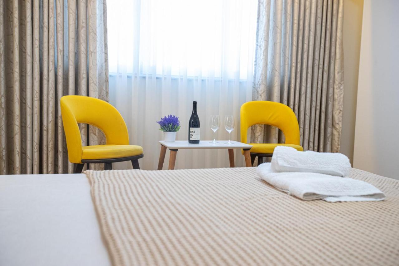 Queens Central Apartments أوهغيد المظهر الخارجي الصورة